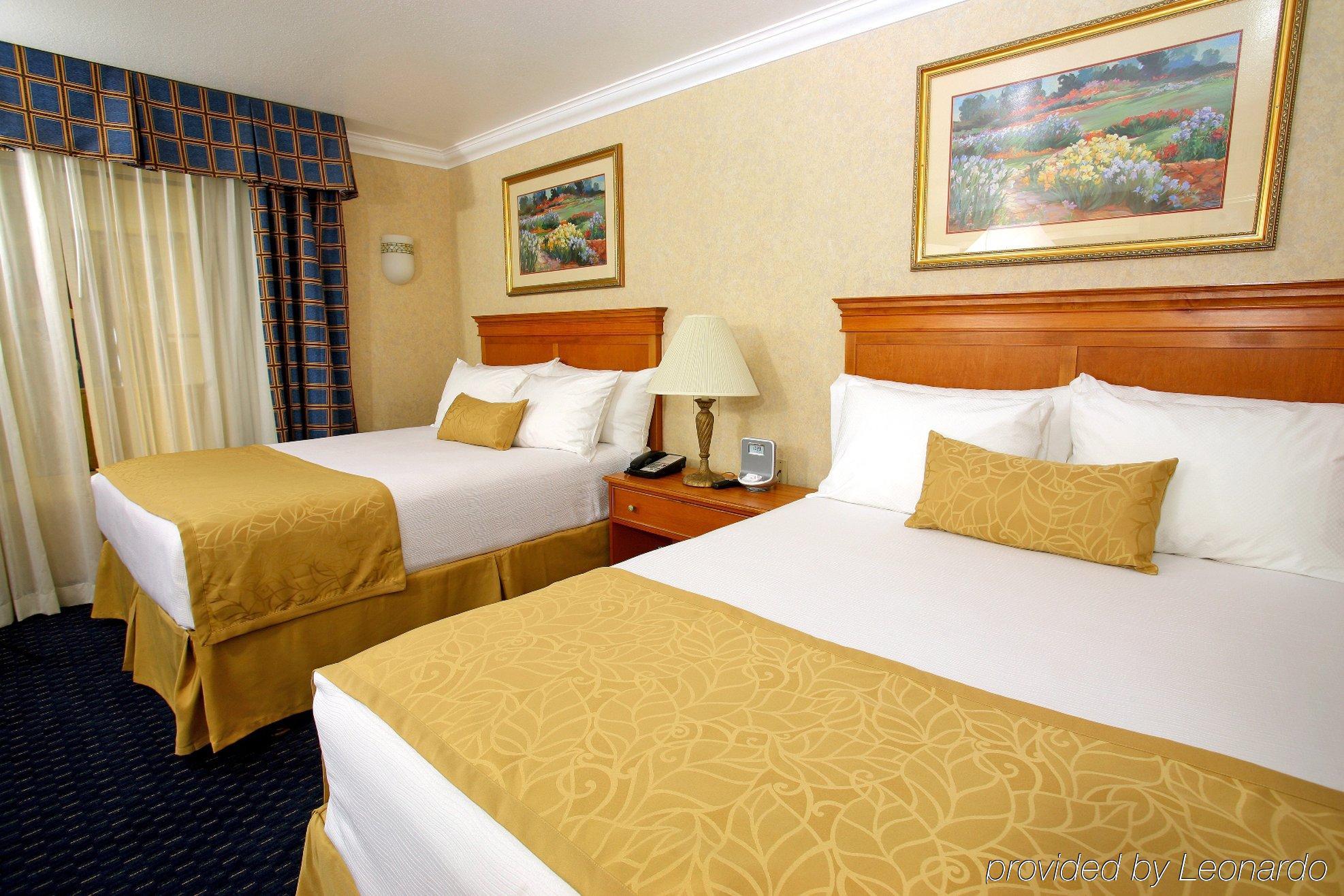 Hotel D'Lins Ontario Airport Chambre photo